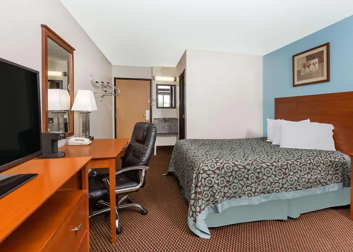 Days Inn By Wyndham Ankeny - Des Moines
