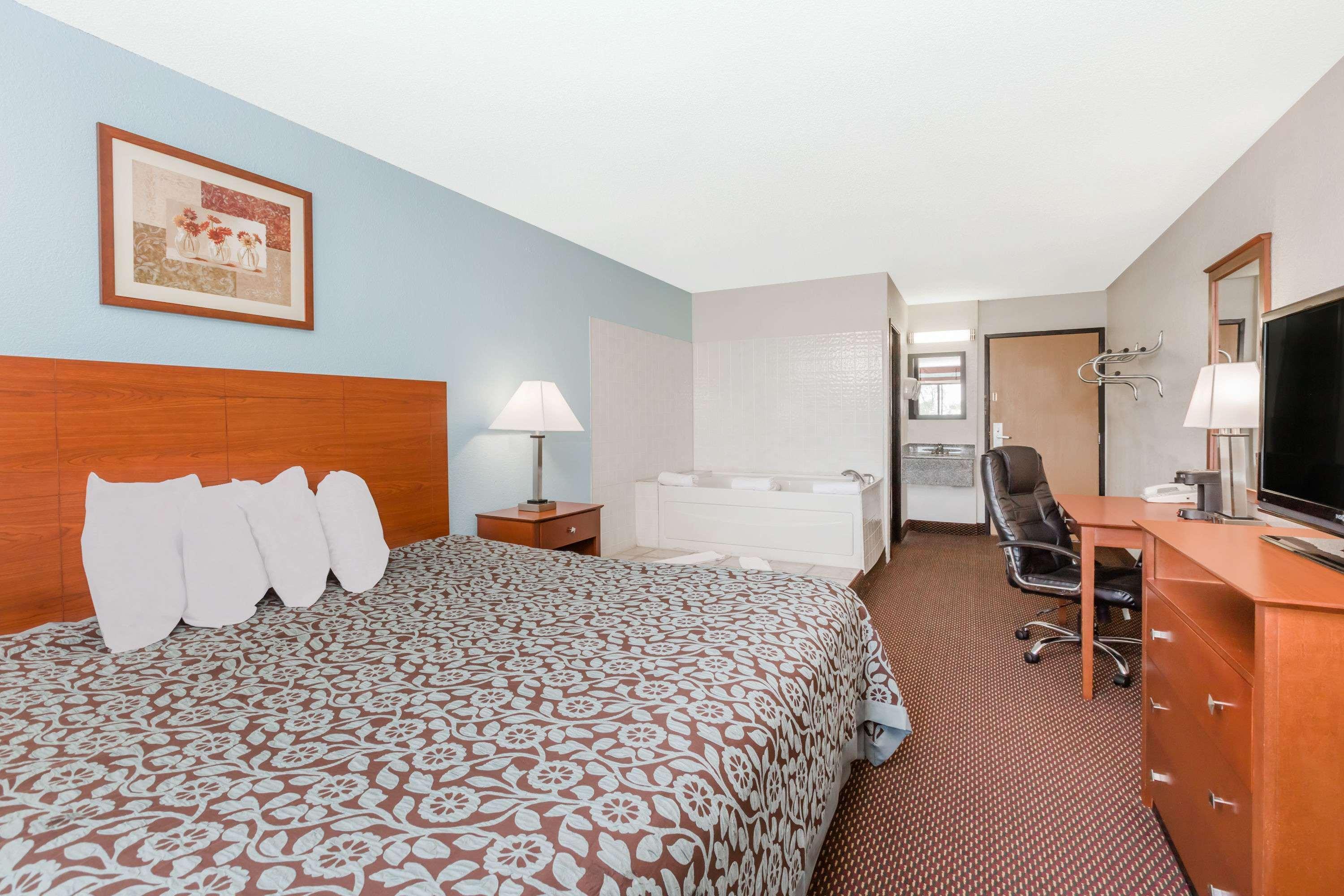 Days By Wyndham - Des Moines Motel Ankeny