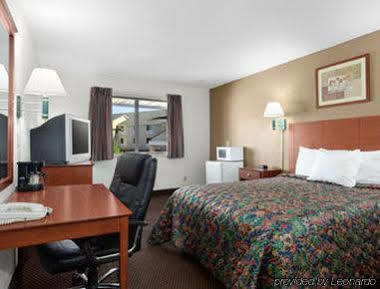 Days By Wyndham - Des Moines Motel Ankeny